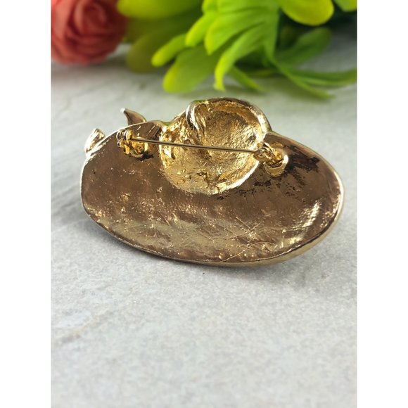 Vintage Red Hat Society Brooch and Pendant, unmarked Trifari? - Picture 2 of 3